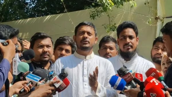 ব্যর্থতা স্বরাষ্ট্রমন্ত্রীর, ইশরাক ফাঁদে পড়েছেন: নাসীরুদ্দীন পাটওয়ারী