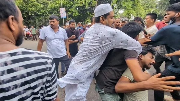 সাংবাদিক পেটানো ৪ নেতাকর্মীকে বহিষ্কার করল জামায়াত