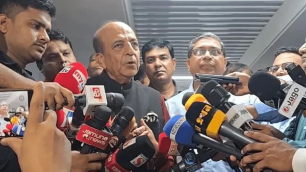 অতীত আঁকড়ে থাকলে বাংলাদেশ-ভারত সম্পর্ক এগোবে না: দীনেশ