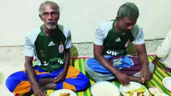 দেশে ফিরতে চান কাঁচা মাছ খেয়ে বেঁচে থাকা শ্রীলঙ্কান বাবা-ছেলে