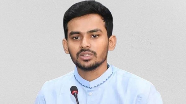 বাবা-দাদার বয়সী নেতাদের প্রতারণা বুঝতে পারিনি: আসিফ মাহমুদ