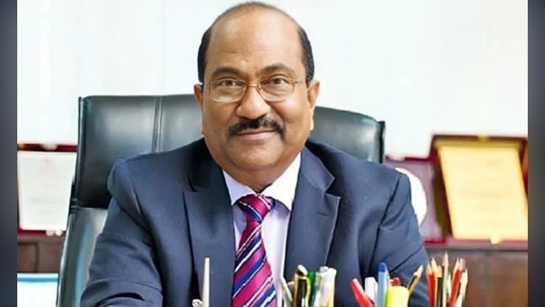 সম্পদের হিসাব না দেওয়ায় এস কে সুরের ৩ বছরের কারাদণ্ড