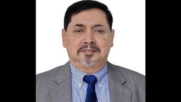 নাসিমুল গনিকে আরও এক বছরের জন্য মন্ত্রিপরিষদ সচিব নিয়োগ