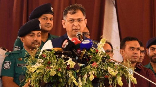 সর্বোচ্চ মণ্ডপ, বরাদ্দ, ছুটি ও নিরাপত্তায় দুর্গাপূজা উদযাপিত হচ্ছে: স্বরাষ্ট্রমন্ত্রী