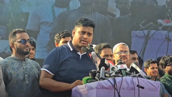 এই ফার্মের মুরগিরা রাস্তায় এসেছিল বলেই আজকে আপনি শিক্ষামন্ত্রী : হাসনাত আবদুল্লাহ