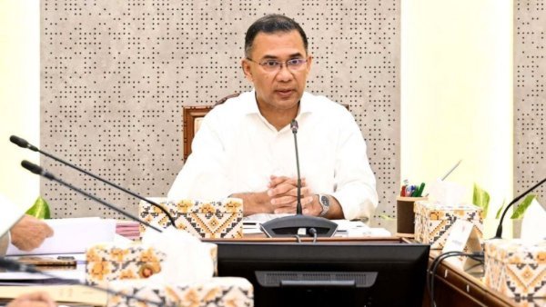 ব্যানার-বিলবোর্ডে প্রধানমন্ত্রীর ছবি ব্যবহারে নিষেধাজ্ঞা