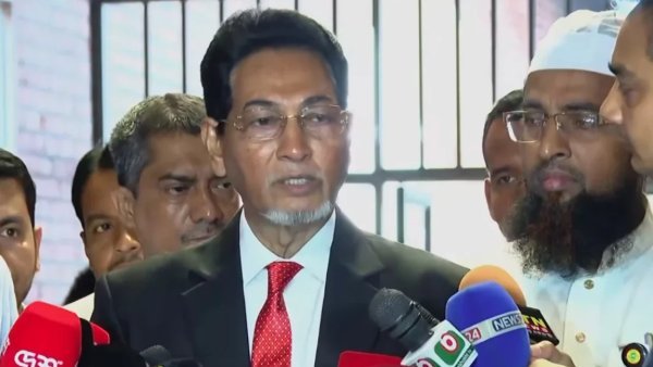 দলীয় সিদ্ধান্তের বাইরে ভোট দিলে এমপি পদ হারাবেন: চিফ হুইপ