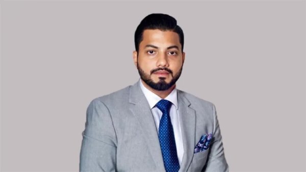 মন্ত্রিসভা থেকে ইশরাককে পদত্যাগের নির্দেশ প্রধানমন্ত্রীর