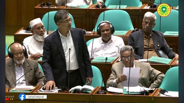 ৮,৭৯৬ বিডিআর সদস্যকে পুনর্বহালের সুযোগ নেই : স্বরাষ্ট্রমন্ত্রী