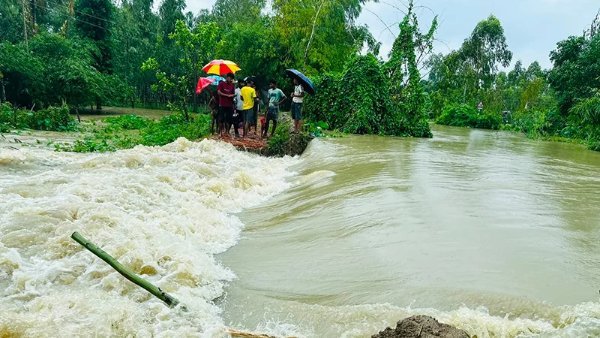 সাত জেলায় নিম্নাঞ্চল প্লাবিত, পানিবন্দি লাখো মানুষ