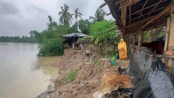 নাইক্ষ্যংছড়িতে পাহাড়ধস, ঢলের পানিতে শিশুর মৃত্যু