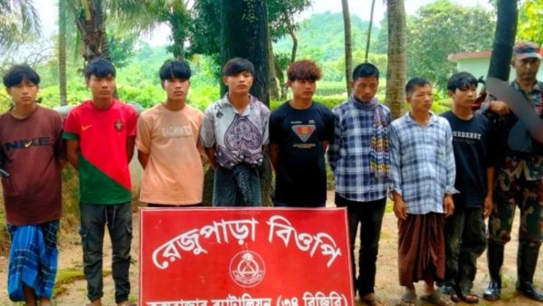 অনুপ্রবেশ করা মিয়ানমার নাগরিকের কাছে নকল এনআইডি