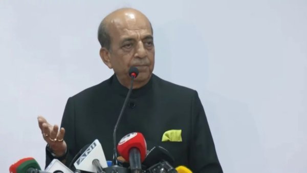 বাংলাদেশিদের জন্য পর্যটক ভিসা চালু করল ভারত