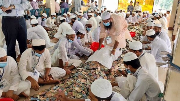 পাগলা মসজিদের দানবাক্সে মিলল প্রায় ১৬ কোটি টাকা